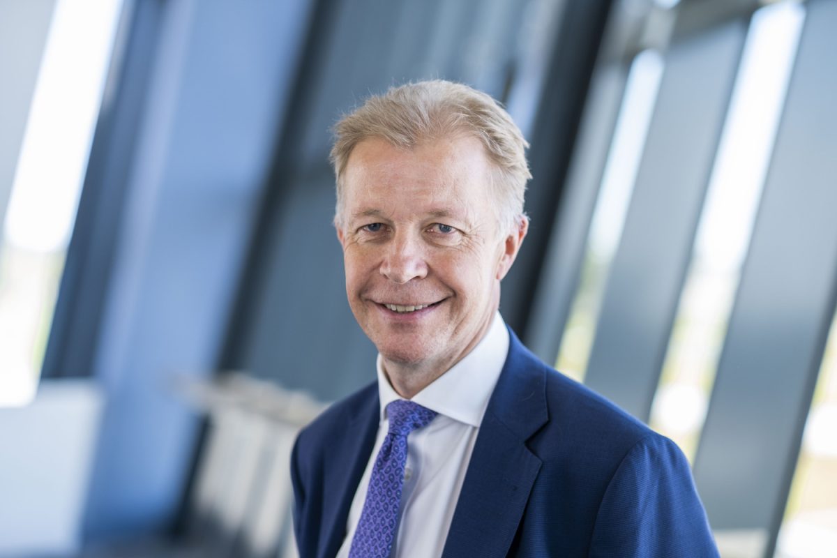 New facilities CEO for Robertson