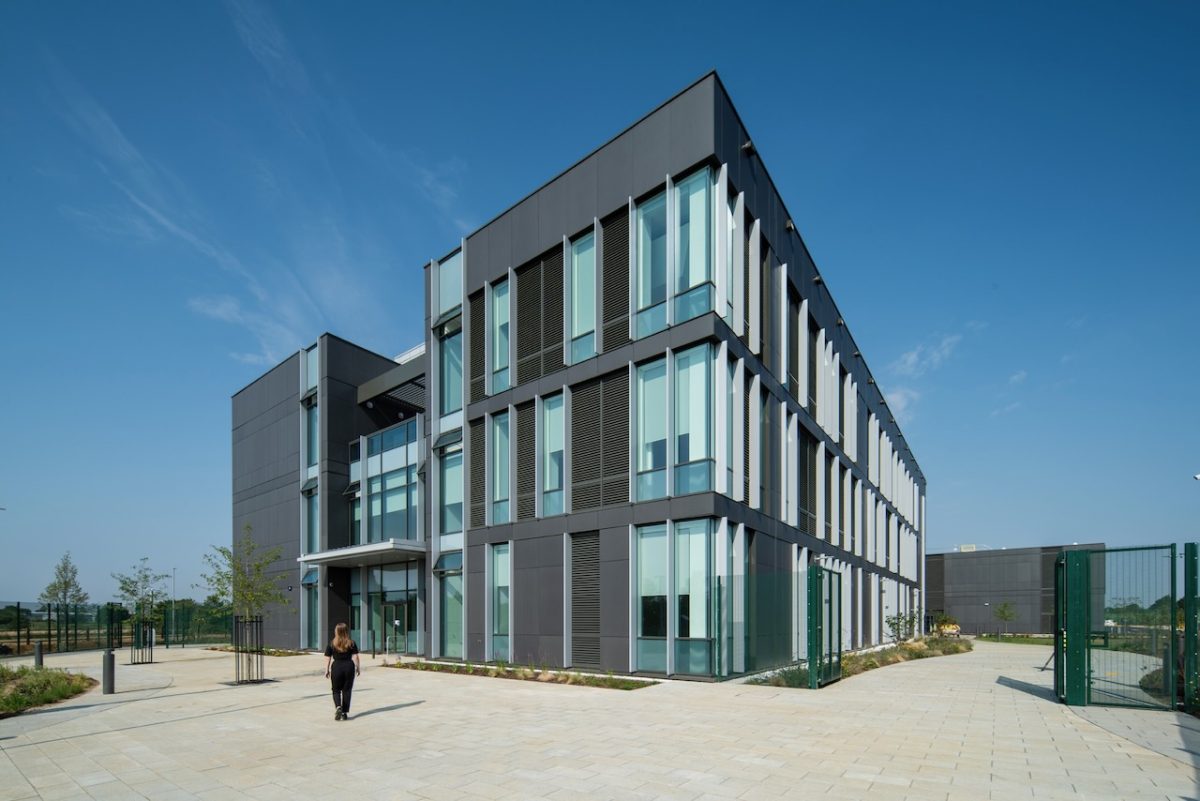 Pick Everard delivers Thames Valley Police forensics centre